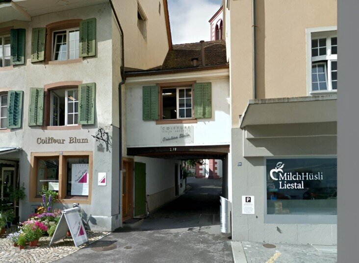 Unser Coiffeur-Salon in ersten Stock Unser salon